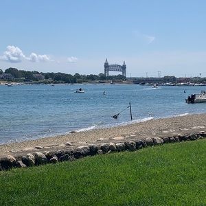 Meet your Posher, Suzanne